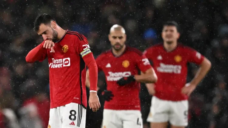 Gawat Bro! Manchester United Bisa Kehilangan Varane Tanpa Dapat Imbalan Apa-apa, Parah Banget Nih Sih!