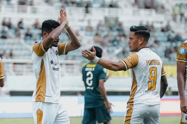 Dewa United vs Persebaya Surabaya