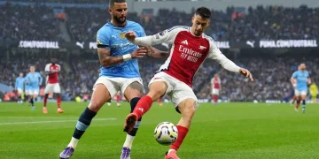 Arsenal Mempertahankan Taktik Defensif Melawan Man City