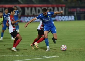 Madura United dan Persib Bandung Imbang Skor 2-2