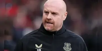 Everton Pecat Sean Dyche di Tengah Krisis Tim