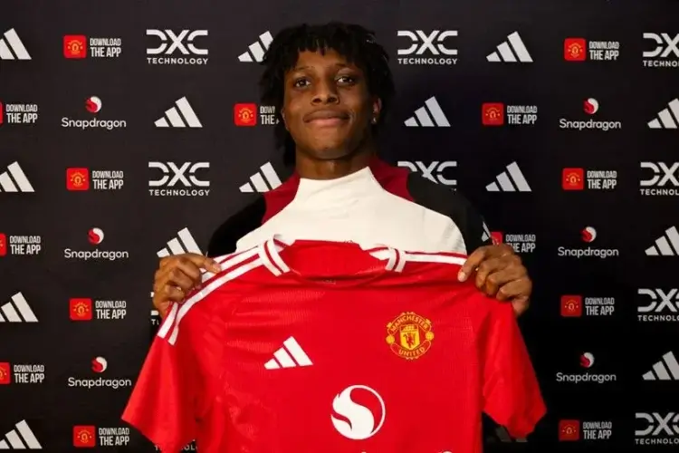 Patrick Dorgu Resmi Gabung Manchester United