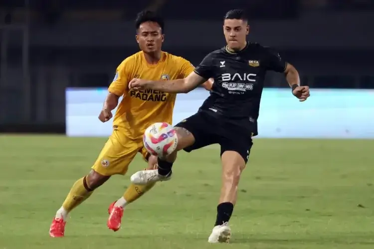 Dewa United Hancurkan Semen Padang Dua Kali Musim Ini