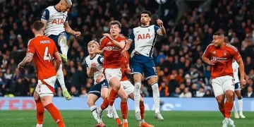 Nottingham Forest Tundukkan Tottenham Hotspur