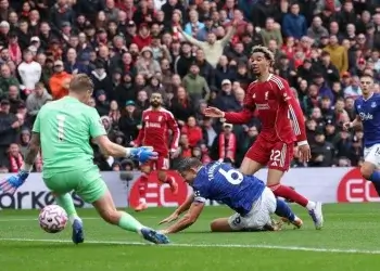 Liverpool Tekuk Everton 2-1, Lanjutkan Start Positif Musim Ini