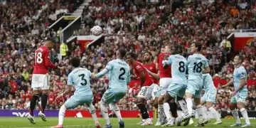 Manchester United Tundukkan Burnley 3-2 Lewat Penalti Fernandes