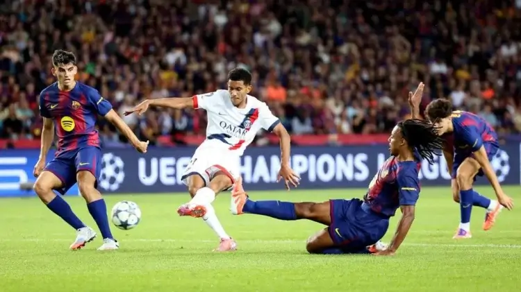 PSG Menang Tipis 2-1 atas Barcelona di Liga Champions
