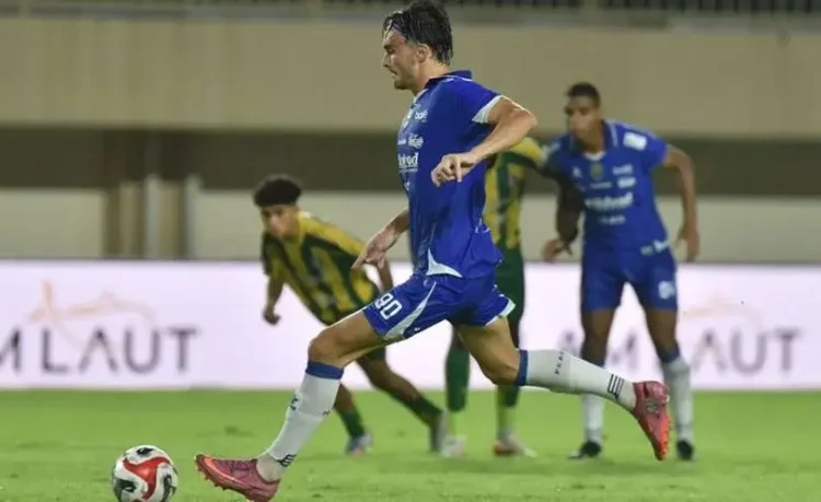 Persib Bandung 3-0 PSBS Biak: Kemenangan Meyakinkan di Pekan ke-9 Super League
